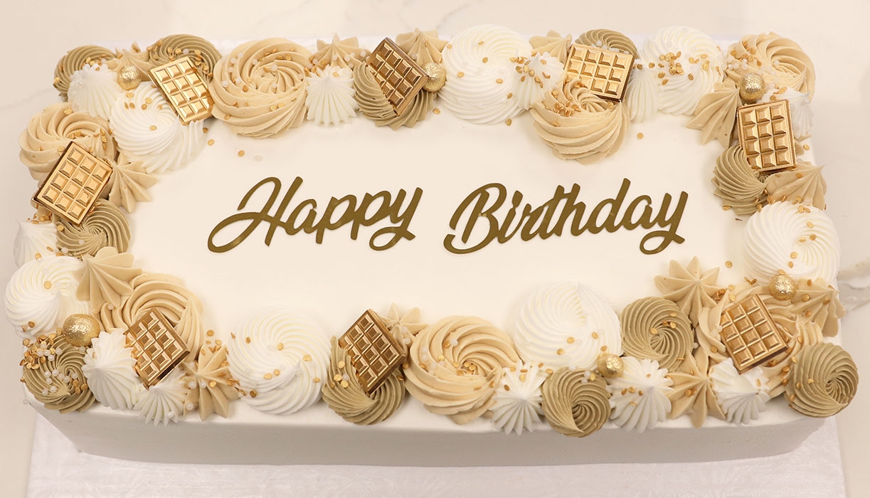 Sheet Cakes And Round Cakes
